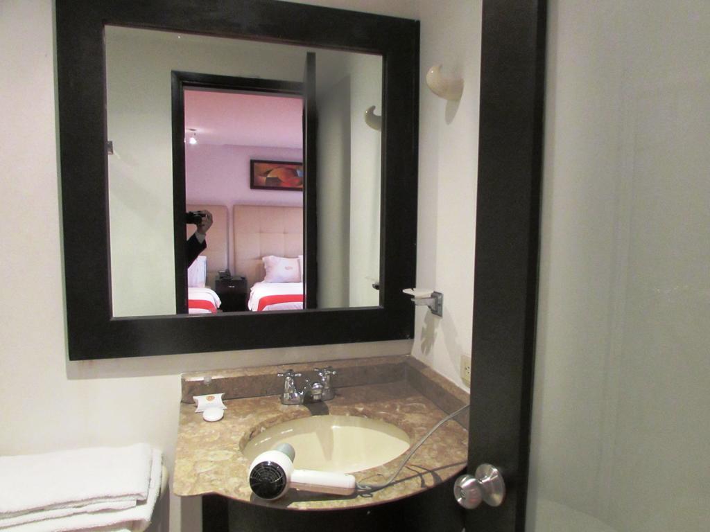Hotel American Deluxe Bogotá Eksteriør billede
